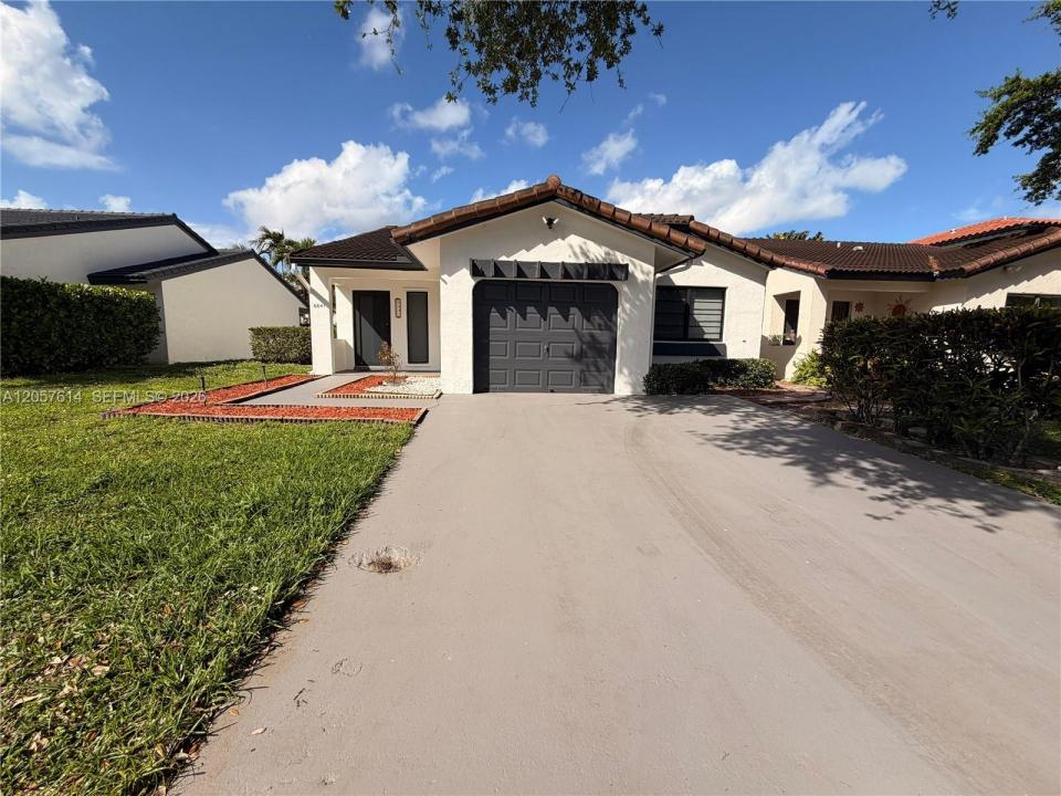 6641 NW 174th Ter 6641, Hialeah, Florida 33015, Stati Uniti