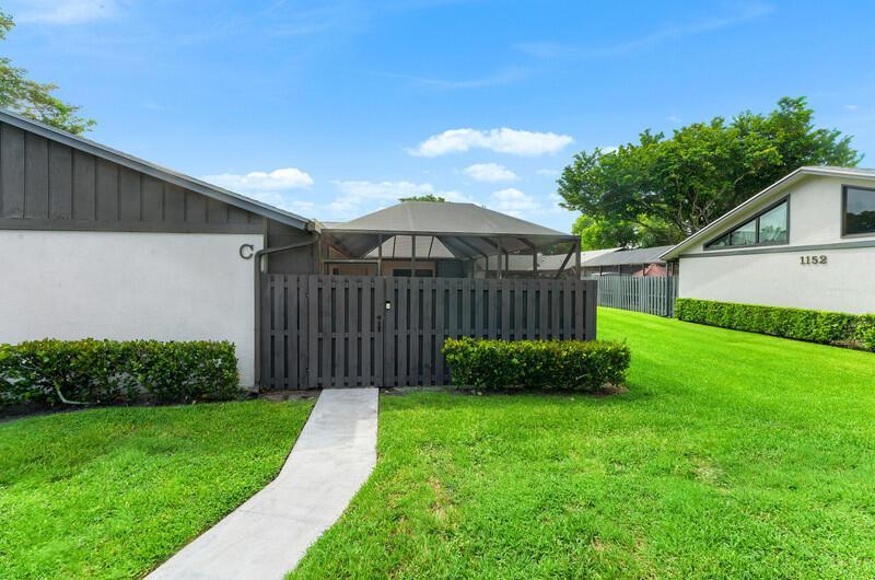 1158 Summit Trail Circle C, West Palm Beach, Florida 33415, USA