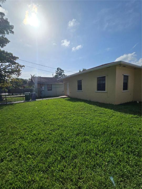311 NW 97th St 311, Miami, Floride 33150, États-Unis
