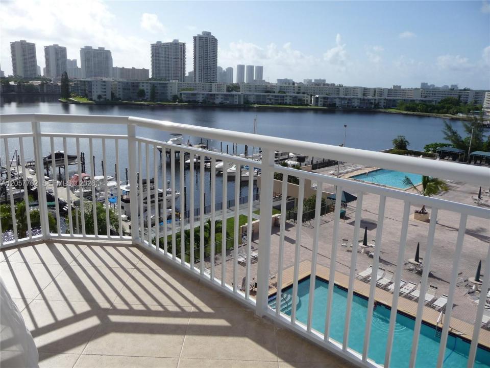 18071 Biscayne Blvd 603, Aventura, Floride 33160, États-Unis