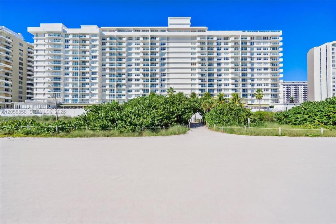 5601 Collins Ave 1723, Miami Beach, Florida 33140, USA