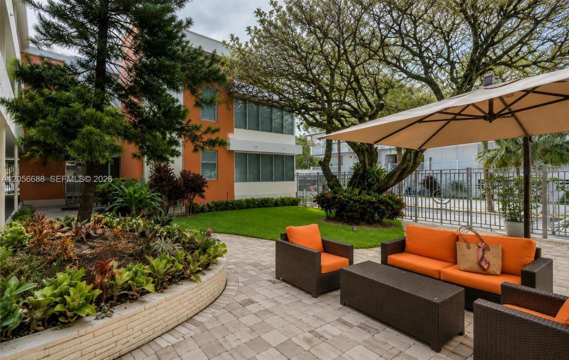 10210 Collins Ave 303, Bal Harbour, Floride 33154, États-Unis