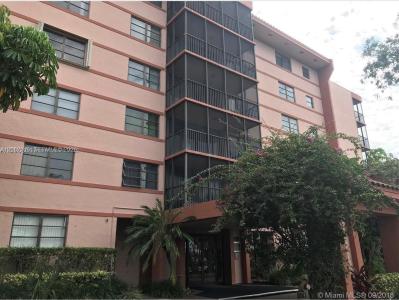20850 San Simeon Way 107-5, Miami, Floride 33179, États-Unis