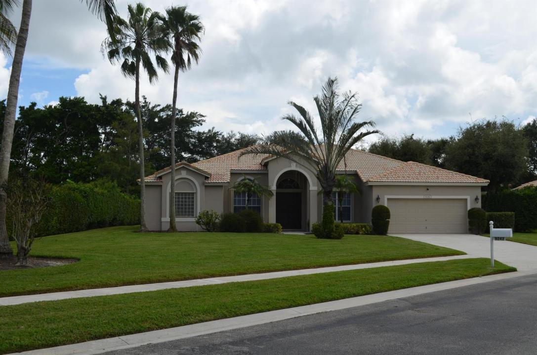 9242 Olmstead Drive, Lake Worth, Florida 33467, USA