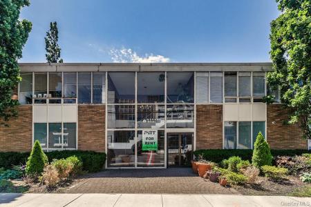 220 Old Country Road, North Hempstead, New York 11501, États-Unis