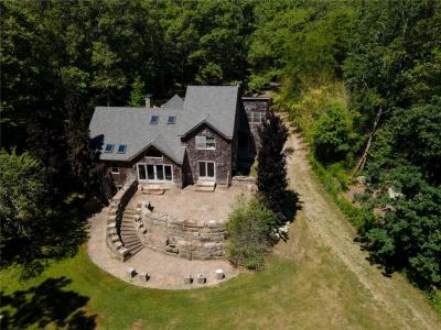 413 Eagleville Road, Tiverton, Rhode Island 02878, USA