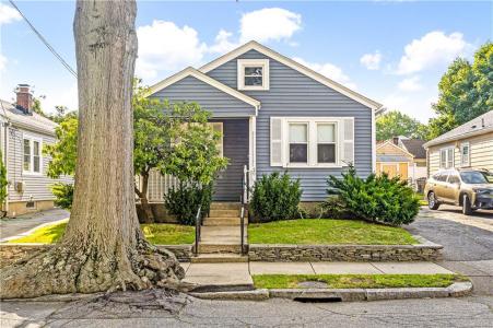 30 Iona Street, Providence, Rhode Island 02908, USA