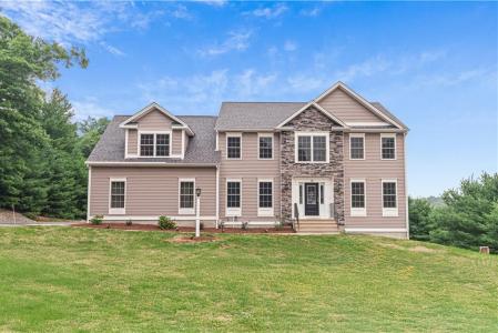 14 Longbrook Drive, Cumberland, Rhode Island 02864, Estados Unidos