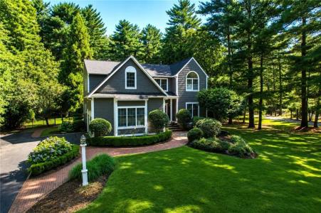 324 Sage Trail, North Kingstown, Rhode Island 02852, USA