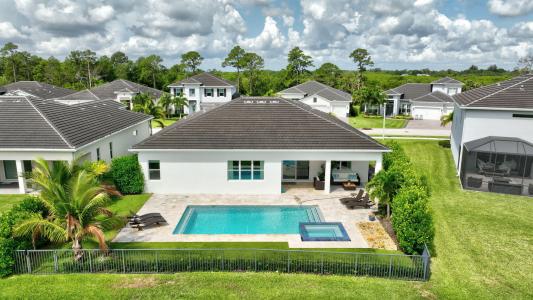 735 SW PENNFIELD Terrace, Stuart, Florida 34997, Estados Unidos