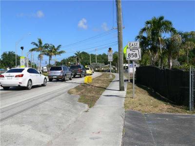 41 WILLIAMS Road, West Park, Florida 33023, USA