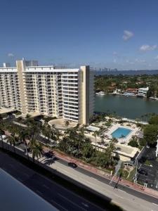 5601 Collins Ave 1723, Miami Beach, Florida 33140, USA