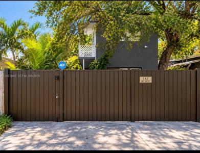 142 NE 56th St D, Miami, フロリダ 33137, アメリカ合衆国