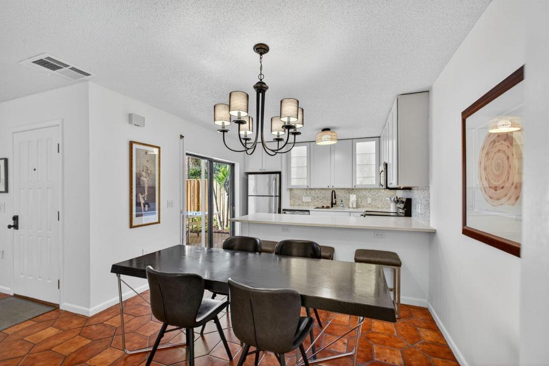 1700 Embassy Drive 103, West Palm Beach, Floride 33401, États-Unis