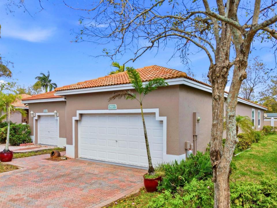 2920 E ARAGON Boulevard 3, Sunrise, Florida 33313, Stati Uniti