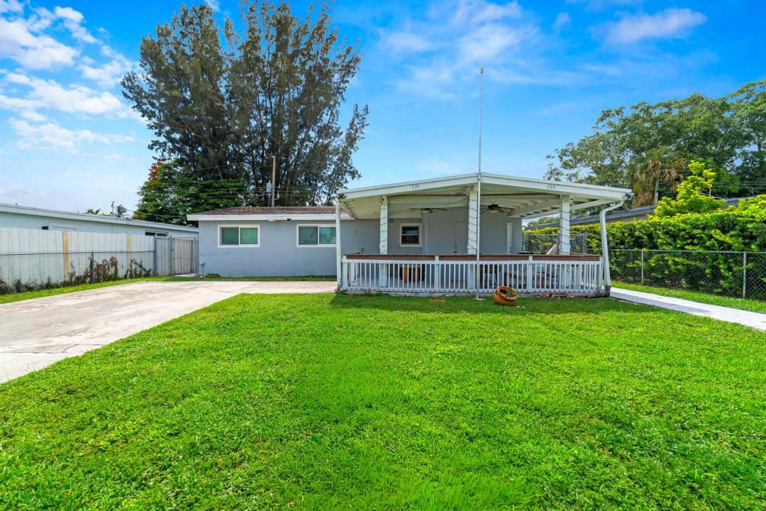 735 Hibiscus Drive, Royal Palm Beach, Floride 33411, États-Unis