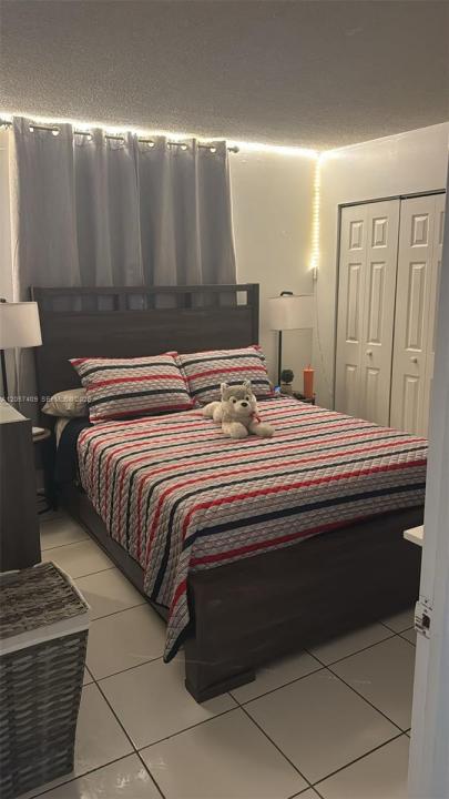 10000 NW 80th Ct 2357, Hialeah Gardens, Floride 33016, États-Unis
