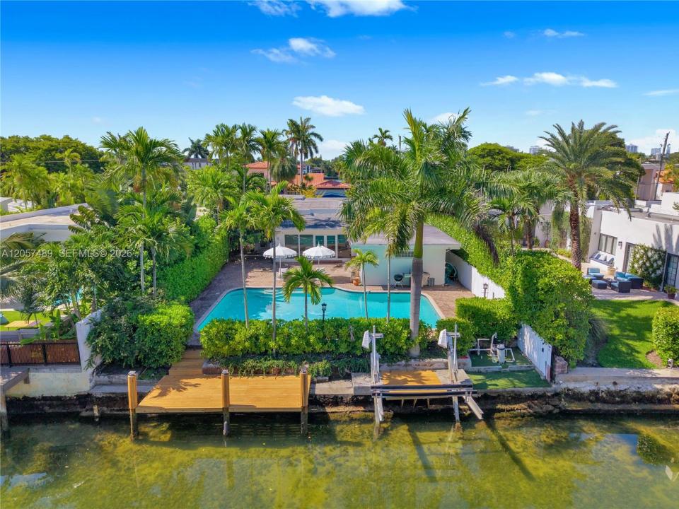 1777 Daytonia Rd, Miami Beach, Florida 33141, USA