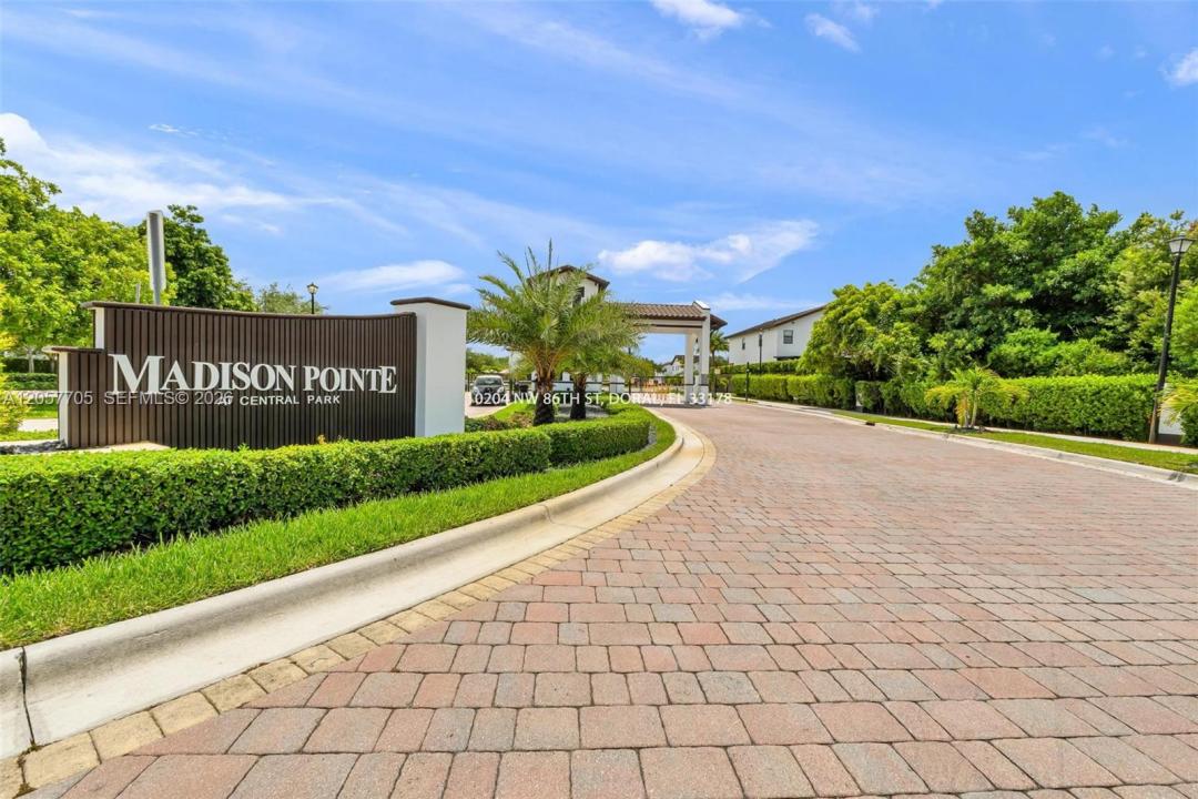 10204 NW 86th St, Doral, Florida 33178, USA