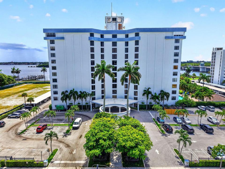 3800 WASHINGTON Road 708, West Palm Beach, Florida 33405, USA