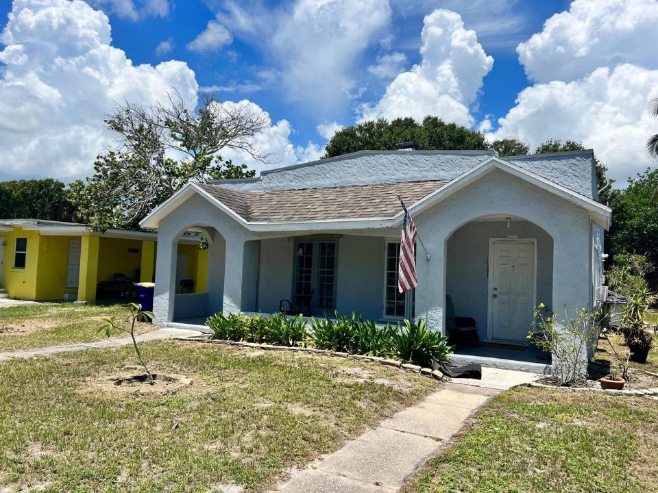 1109 Colonial Road A & B, Fort Pierce, Florida 34950, USA