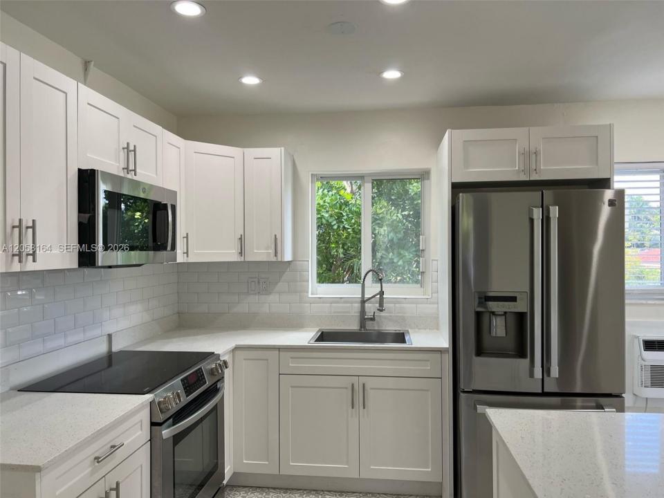 1120 NE 81st 1, Miami, Florida 33138, Stati Uniti