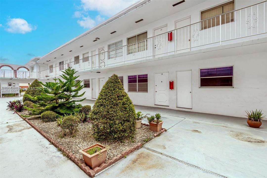 2826 Van Buren St 8, Hollywood, Floride 33020, États-Unis
