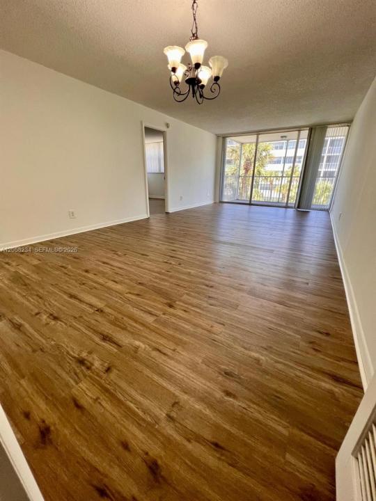 700 NW 214th St 411, Miami Gardens, Floride 33169, États-Unis