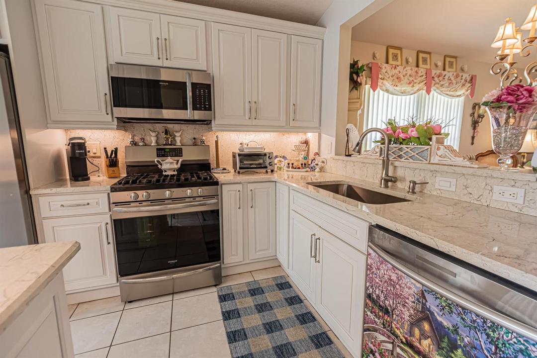 627 NW Whitfield Way, Port St. Lucie, Floride 34986, États-Unis