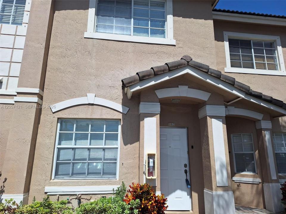 5761 NW 115th Ct 102, Doral, Floride 33178, États-Unis