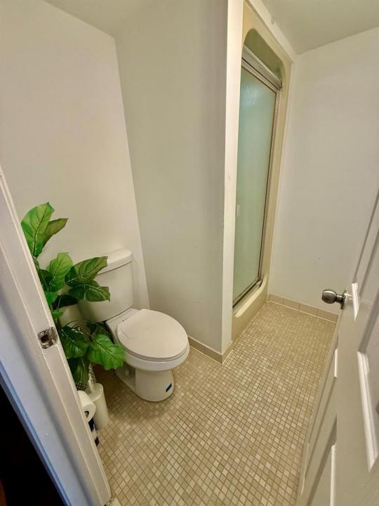 300 Three Islands Boulevard 101, Hallandale Beach, Florida 33009, Stati Uniti
