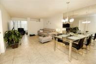 8401 LAGOS DE CAMPO Boulevard 306V, Tamarac, Floride 33321, États-Unis
