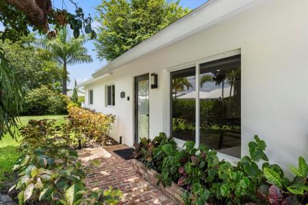 8416 Pine Tree Lane, Lake Clarke Shores, Florida 33406, USA