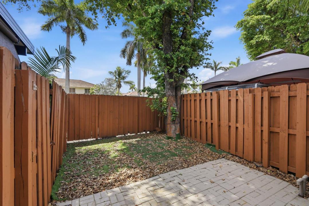541 NW 82nd 377, Miami, Floride 33126, États-Unis