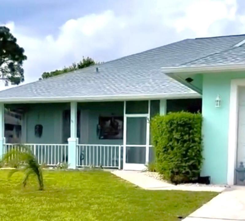 1373 SW Granville Avenue, Port St. Lucie, Floride 34953, États-Unis