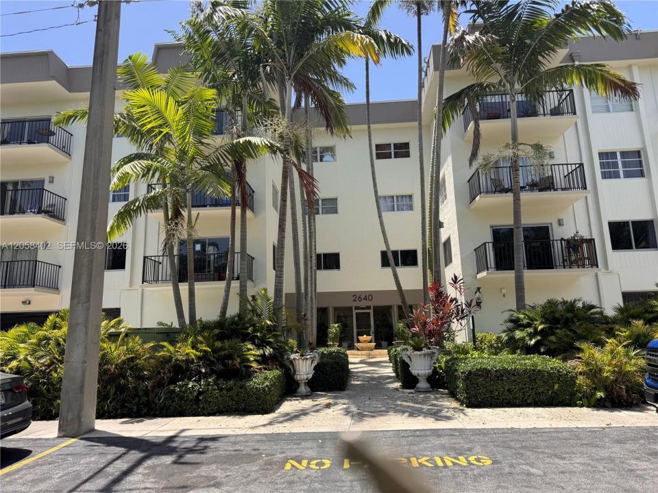 2640 NE 135th St 406, North Miami, Floride 33181, États-Unis