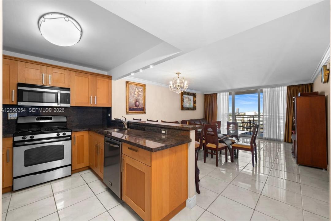 2030 S Ocean Dr 1701, Hallandale Beach, Florida 33009, USA