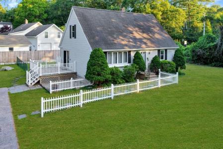 208 Winnapaug Road, Westerly, Rhode Island 02891, Estados Unidos