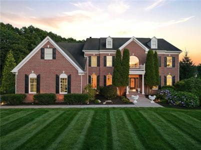 10 Lovegreen Lane, East Greenwich, Rhode Island 02818, USA