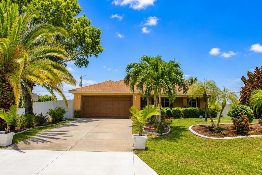 1206 NE 5TH Avenue, Cape Coral, Florida 33909, USA
