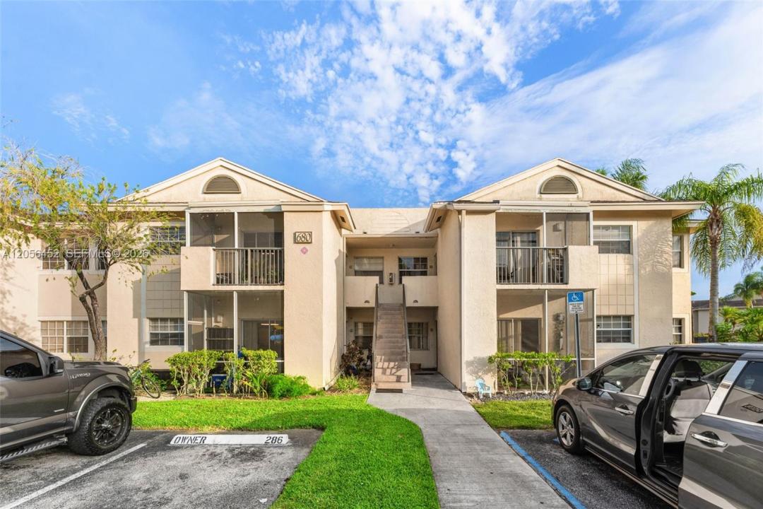 680 Cypress Club Way G10, Deerfield Beach, Florida 33064, Stati Uniti