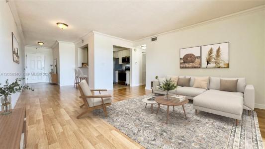 900 SW 8th St 1501, Miami, Florida 33130, USA