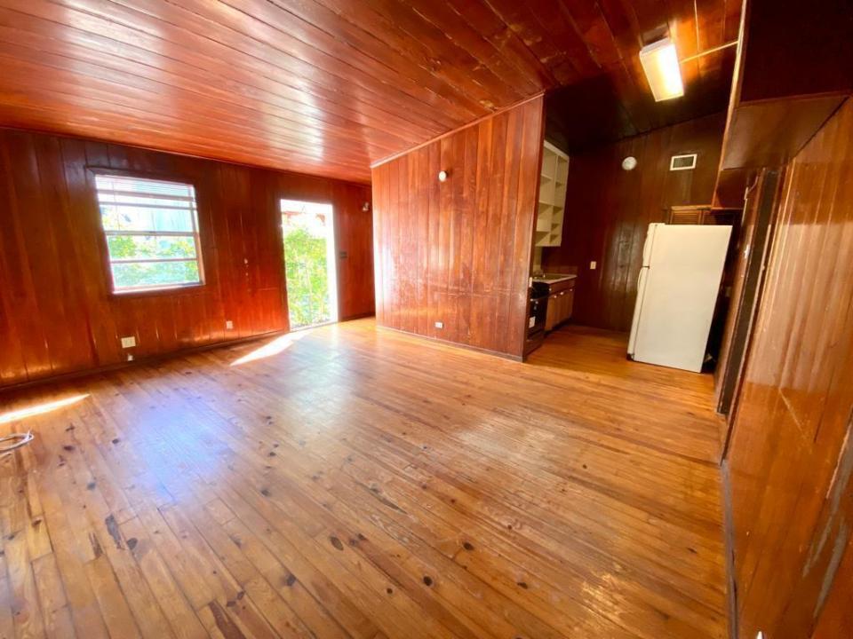 735 46th Street, West Palm Beach, Florida 33407, USA
