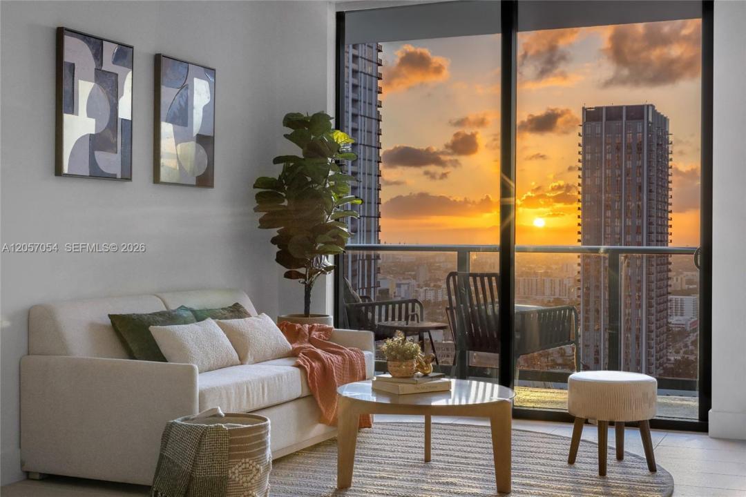 159 NE 6th St 2704, Miami, Florida 33132, Stati Uniti