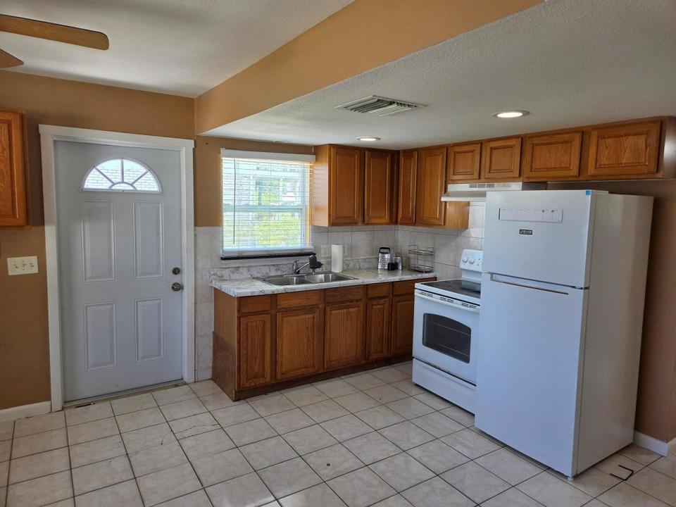 337 Hernando Street, Fort Pierce, Florida 34949, USA