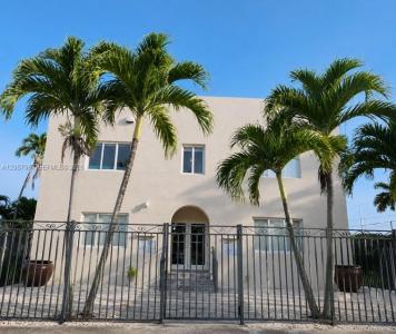 2500 NE 192nd St 6, Miami, פלורידה 33180, ארצות הברית של אמריקה
