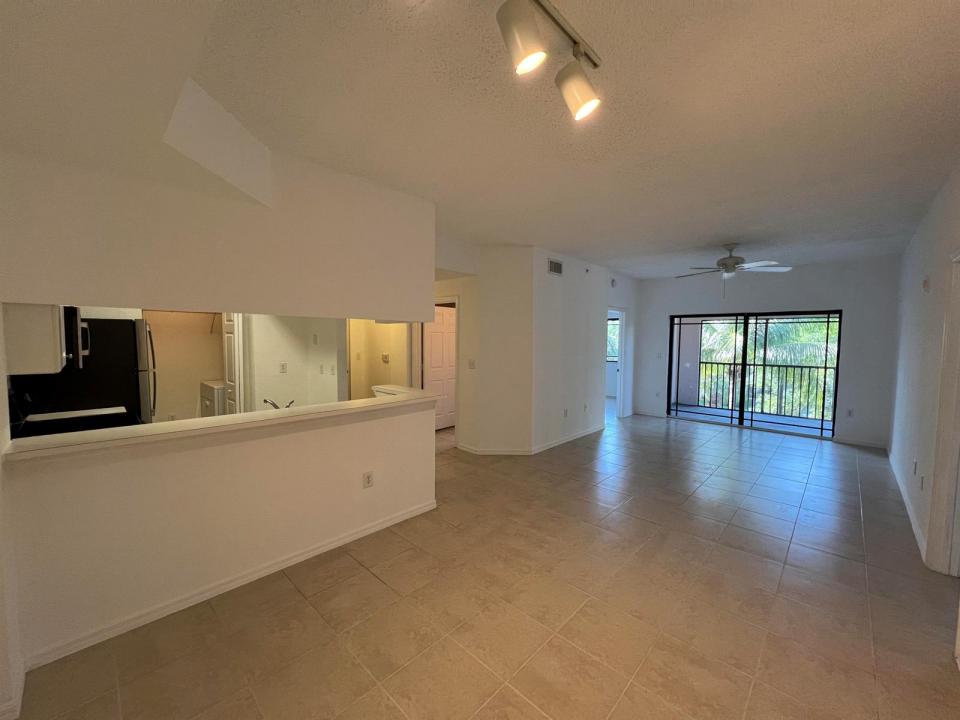 2812 GRANDE Parkway 301, Palm Beach Gardens, Floryda 33410, USA