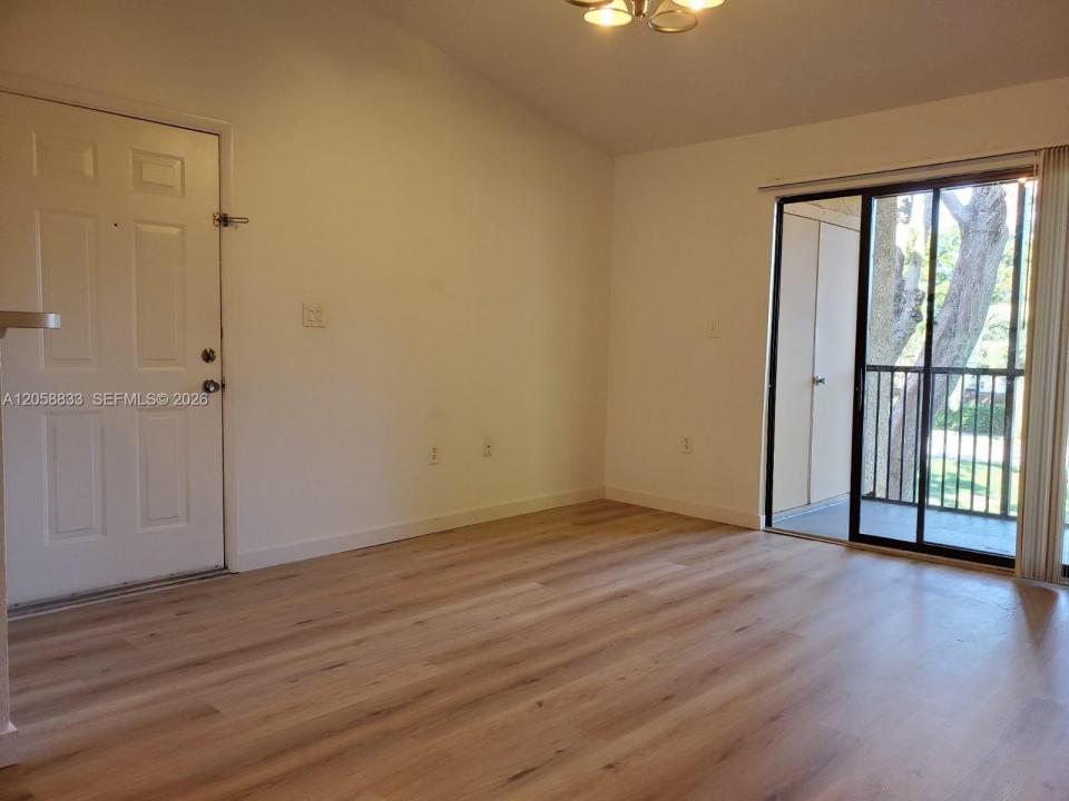 15551 SW 104th Ter 8210, Miami, Florida 33196, Stati Uniti