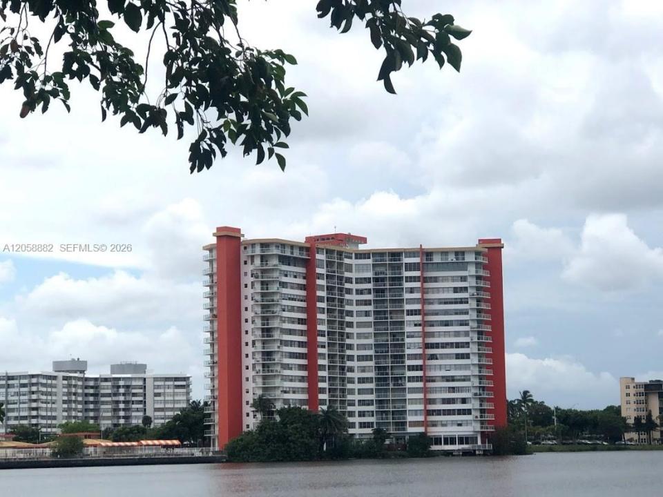 1301 NE Miami Gardens Dr 1611W, Miami, فلوريدا 33179, الولايات المتحدة