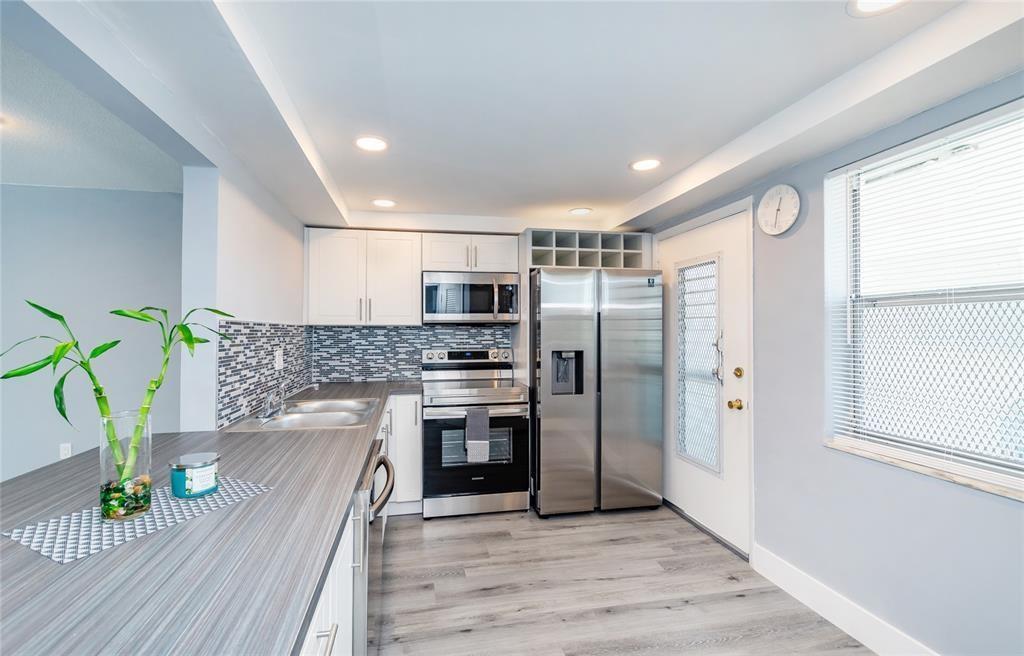 1101 NE 191ST Street H301, Miami, Floride 33179, États-Unis